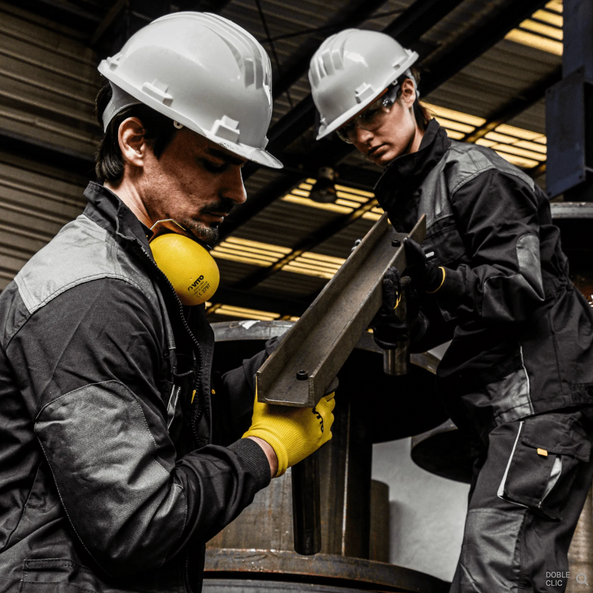 Chaqueta de Trabajo Comfort Plus Gris – 9 Bolsillos, Triple Costura y Cierre con Velcro