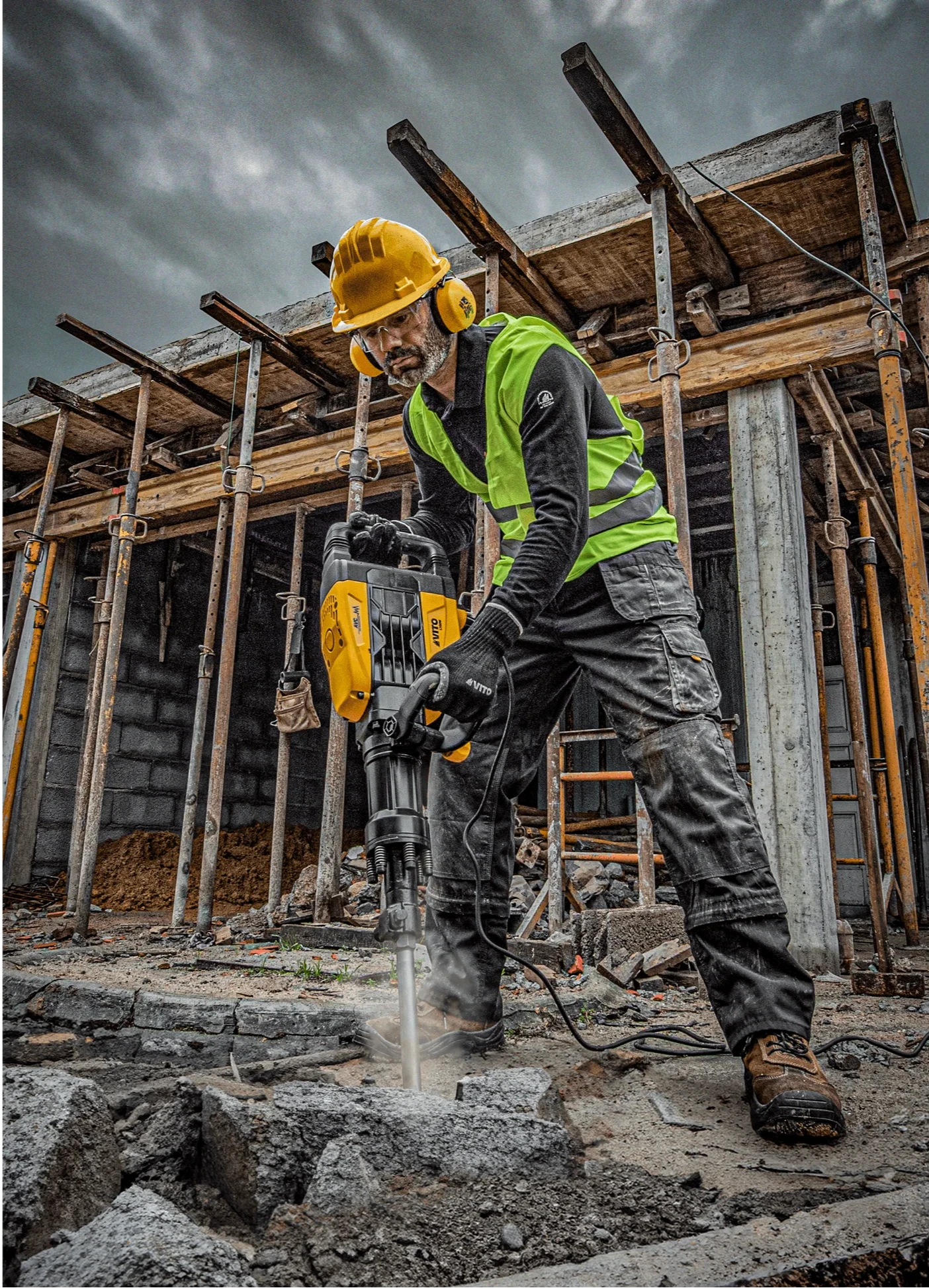 Martillo Demoledor Profesional 1700W – 60J SDS-Hex, Alta Potencia para Hormigón y Demoliciones