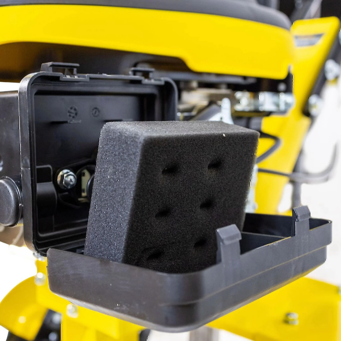 Motoazada de Gasolina 4T 173 cc y 60 cm de Trabajo