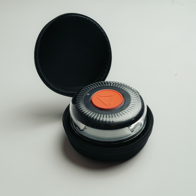 Luz de Emergencia V16 con Geolocalización IoT Certificada por la DGT – Incluye Funda Protectora